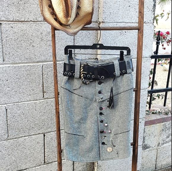 UNIQUE GESTUZ‎ SKIRT - Picture 1 of 3
